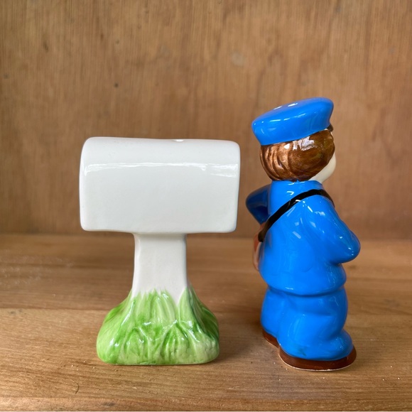 Vintage Mailman and Mailbox Salt & Pepper Shaker Set - Picture 3 of 5
